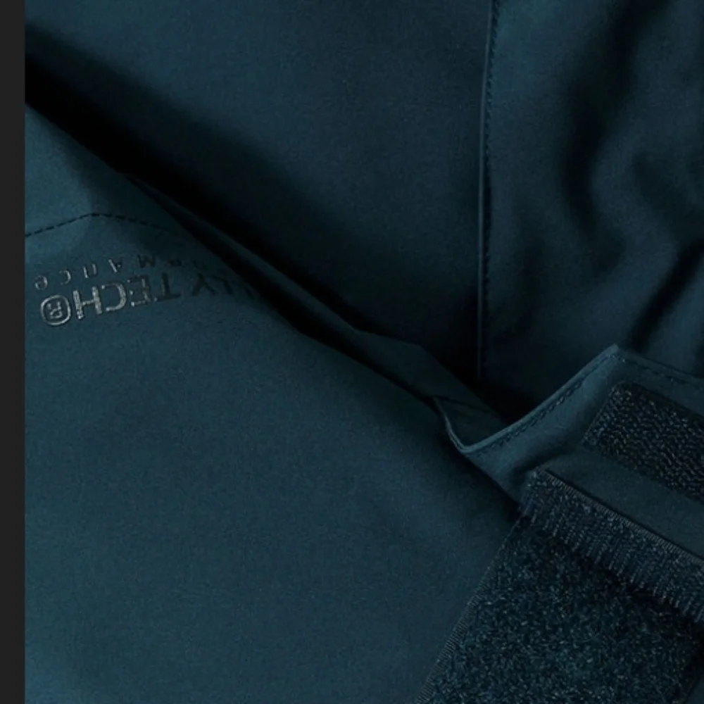 Helly Hansen // M's Ullr D Shell Jacket /// L // Midnight